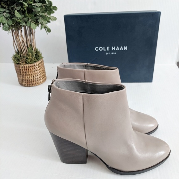 *NWB* Cole Haan Dey Driftwood Leather Bootie - Picture 2 of 6